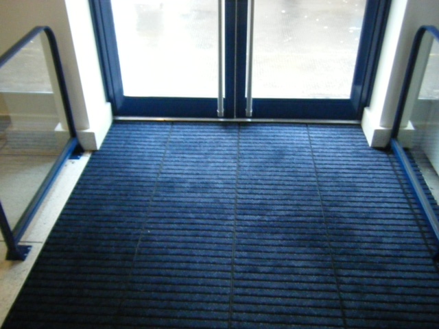 Surewalk Matrix matwell entrance matting system Shopping centre